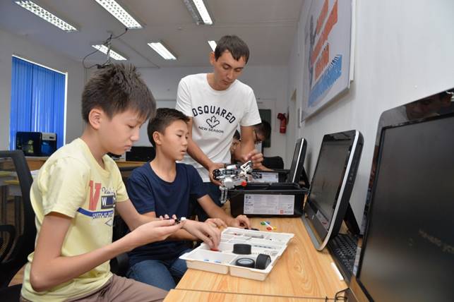 Балалар бағдарламалау үйренуде